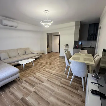 One-bedroom In Golem, Kavaja Appartement