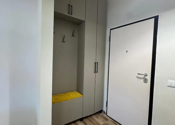 Apartamento One-bedroom In Golem, Kavaja *